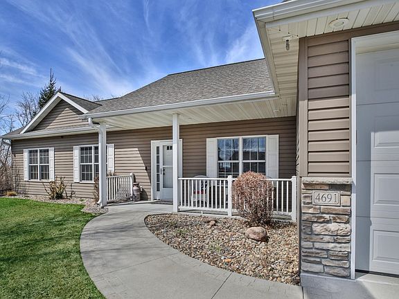 3rd image of 4691 Arctic Ln NW
