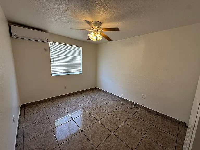 1805 S 11th Ave #B — Photo 6