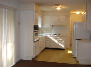 297 Broad River Dr, Beaufort, SC 29906