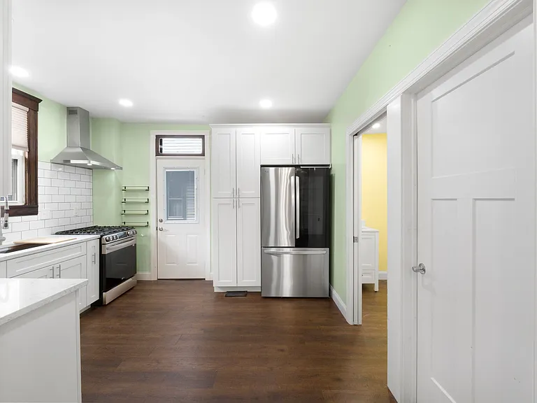 1216 Jackson St — Photo 14
