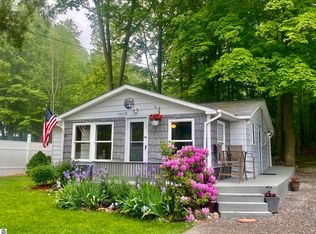 14618 Hicks Lake Dr, Evart, MI 49631