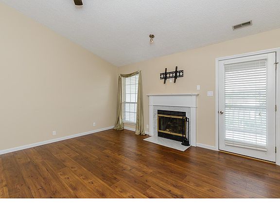 2nd image of 1445 Whispering Creek Dr APT L