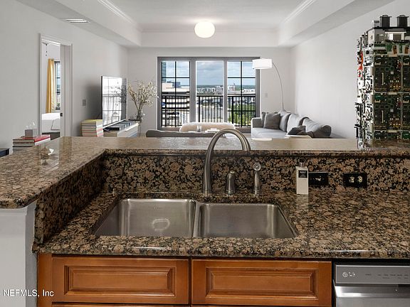 5th image of 1478 RIVERPLACE Boulevard #1603