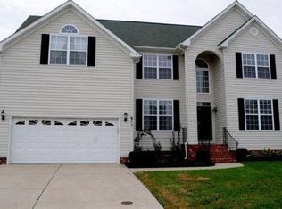 811 Westcove Ln, Chesapeake, VA 23320