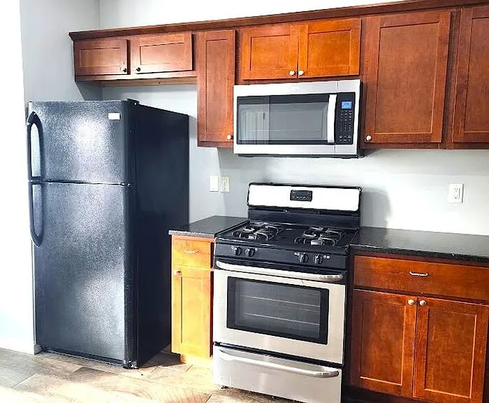 1120 E Campbell St — Photo 8