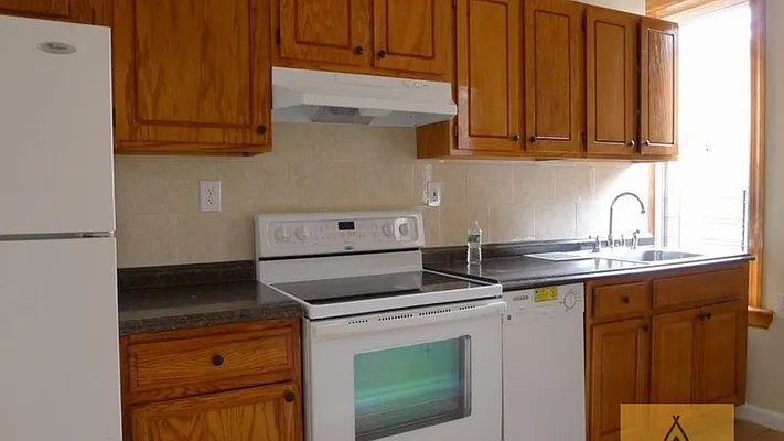 Rented by Nooklyn NYC LLC | media 7