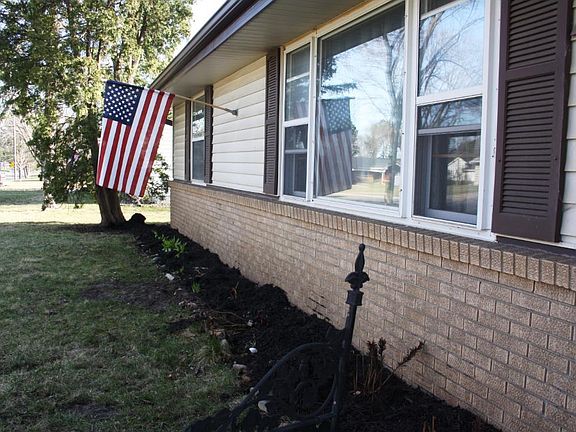 2nd image of 8215 Bloomington Ave