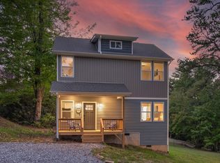 99 Blue Ridge Dev Rd, Fairview, NC 28730