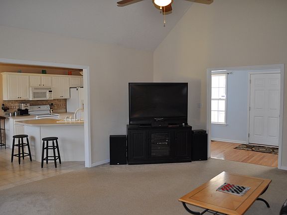 Open & flowing layout