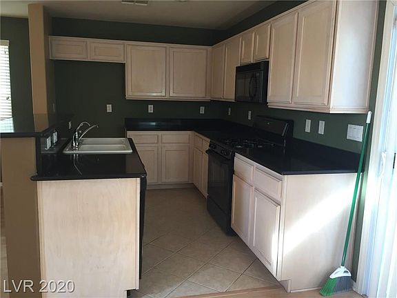 5th image of 6526 Cathedral Blue Ave
