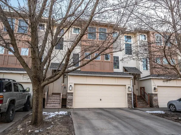 1606 Deerwood Ln, Faribault, MN 55021