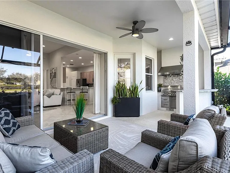 3920 Lakeview Isle Ct — Photo 31