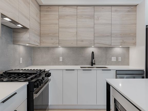 3rd image of 30494 Cardinal Ave #612
