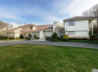 27 Vista Dr, Syosset, NY 11791