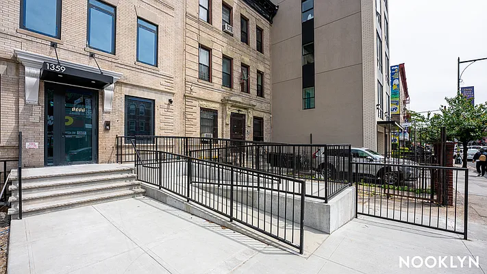 Rented by Nooklyn NYC LLC | media 22