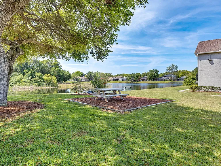 8500 Belcher Rd — Photo 34