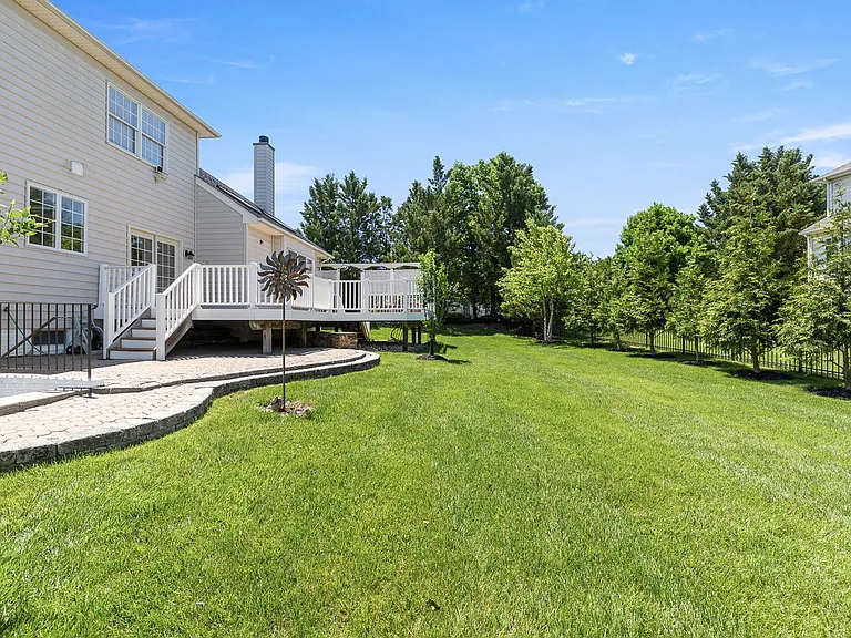 22561 Howardsville Woods Ct — Photo 13