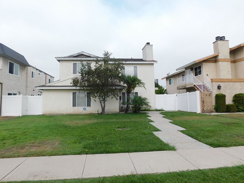 1st image of 10831-10833 Reagan St