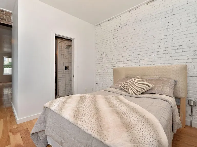 1713 Locust St #1 — Photo 8
