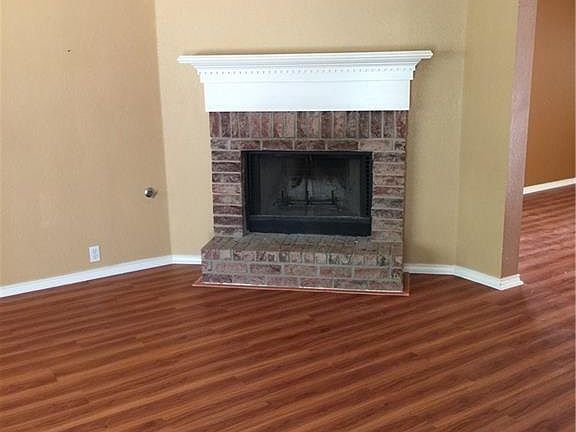 2nd image of 1209 Parker Pl