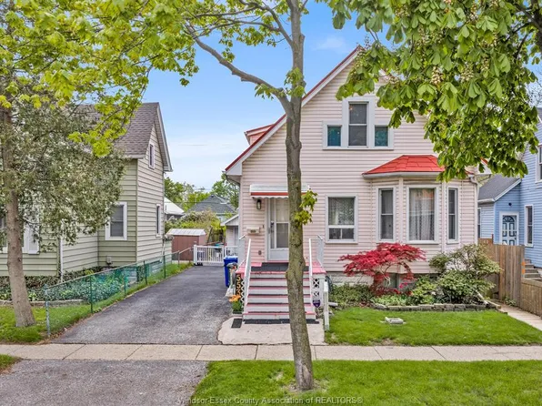 553 Oak St, Windsor, ON N9A 5E7