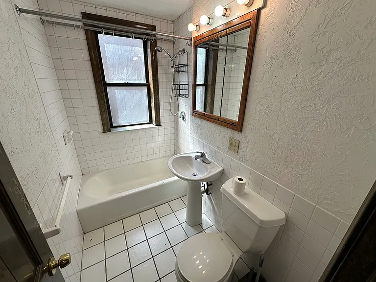 240 Kelton St #4CP — Photo 12