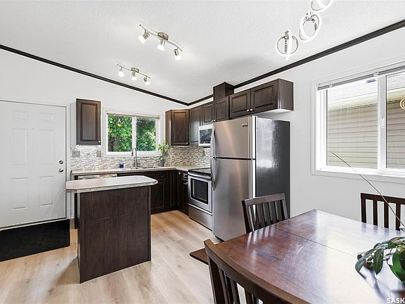 3rd image of UNIT 26-55 Borden CRESCENT