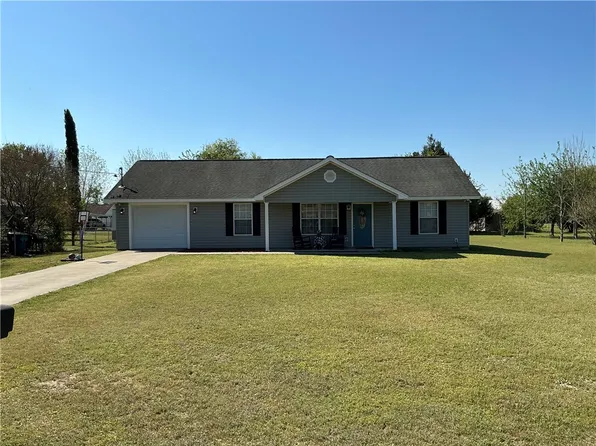 4078 Meadow Cir, Blackshear, GA 31516