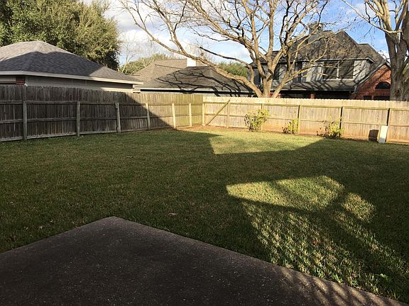 5th image of 2123 Country Mile Ln