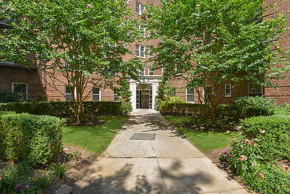 Sold by Keystone Realty USA Corp | media 23