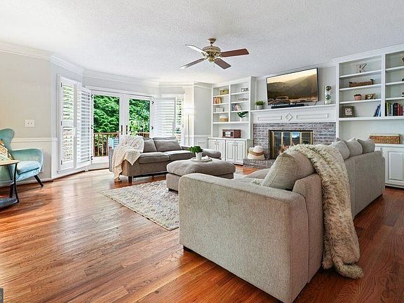 5th image of 2133 Bayford Ct SW