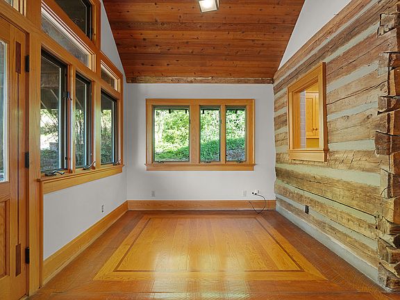 18th image of 2910 Crest Terrace Dr