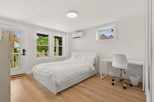 32 Munroe St Photo 1