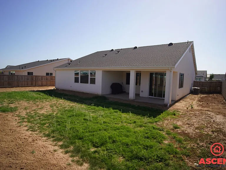 3208 Blue Creek Ln — Photo 18