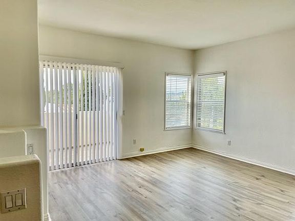 5th image of 1021 S San Marino Way