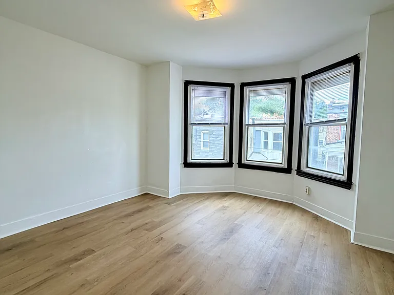 5232 Heston St — Photo 9