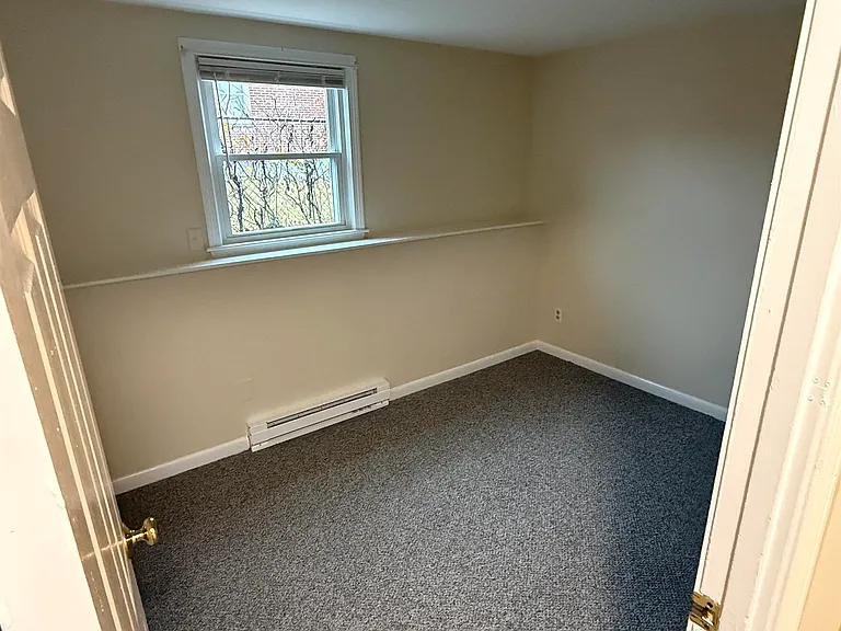 2 Grand Ave — Photo 5