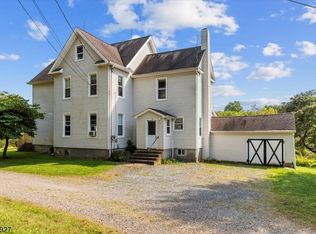 65 Potterstown Rd #B, Lebanon, NJ 08833