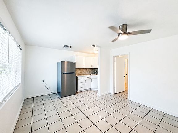 3rd image of 3636 E Verde Ln #U5