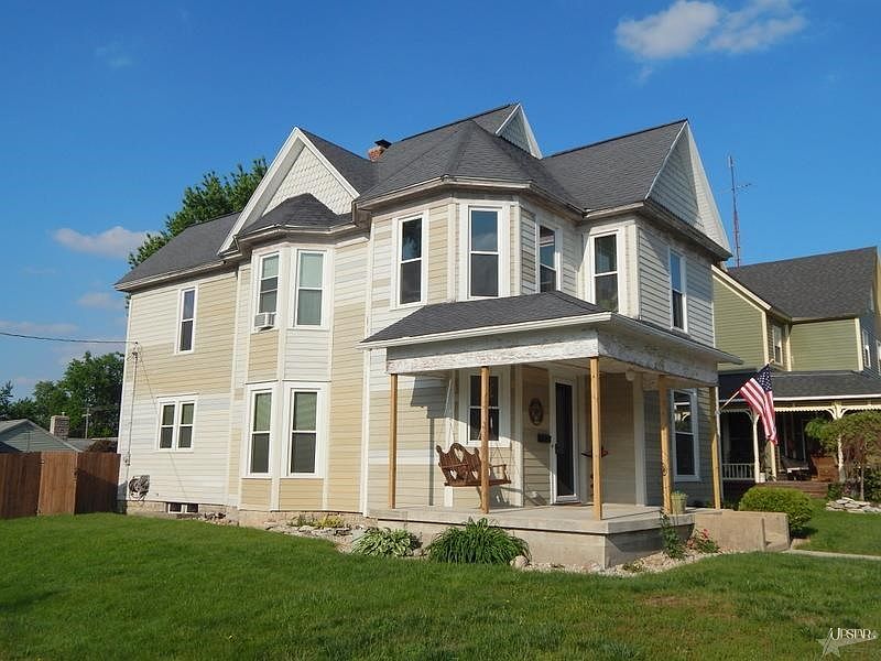 1st image of 103 E Windsor St
