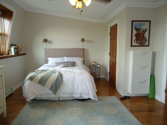 5th image of 213 Cumberland St APT 4