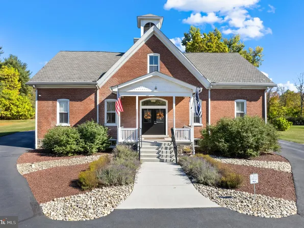 3062 Main St, Green Lane, PA 18054