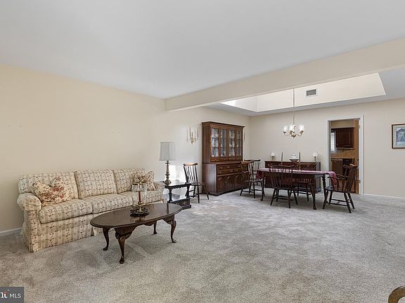 5th image of 971 Kennett Way #971
