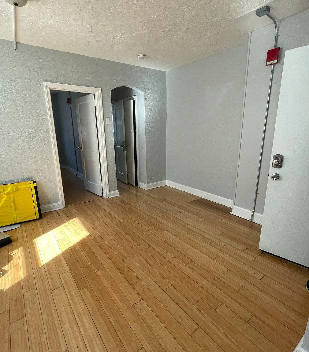 1 bed, 1.0 bath, 500 sqft, $1,250 — Photo 2
