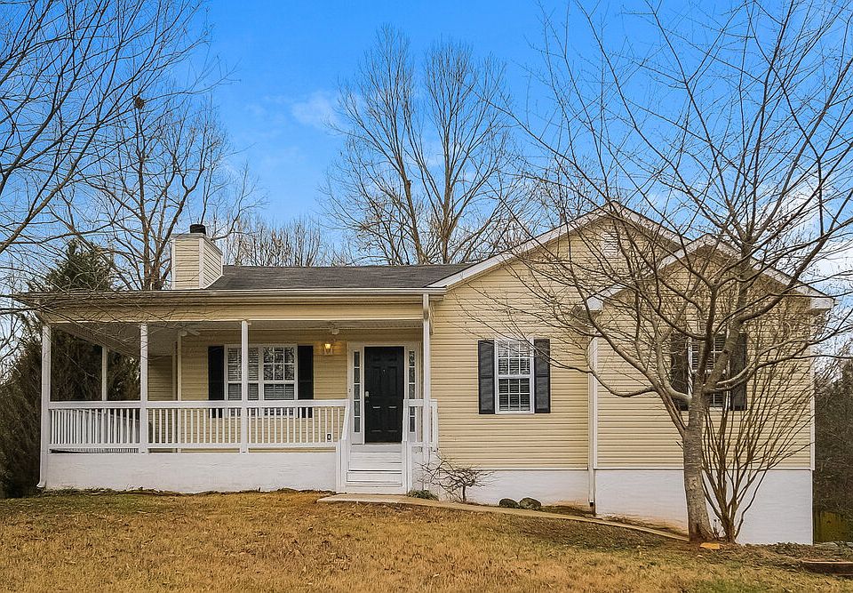 1st image of 215 Mountain Ln