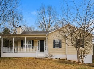 215 Mountain Ln, Covington, GA 30016