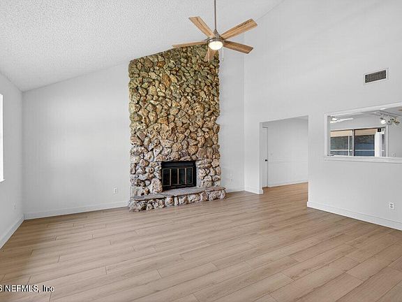 5th image of 11557 BROAD LEAF Drive