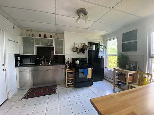 496 Sumner St #3 Photo 1