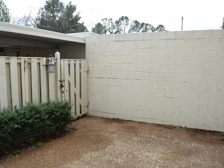 8300 Sawyer Brown Rd #R302 — Photo 29