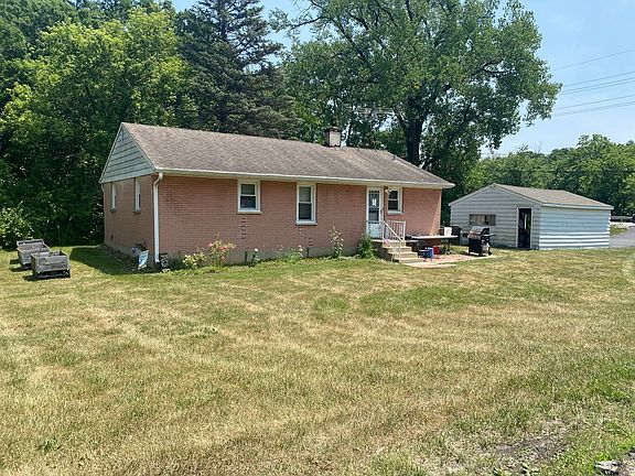 3rd image of 532 Blackhawk Dr